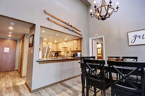 Large, Welcoming Condo With Incredible Views - WL406 by Redawning