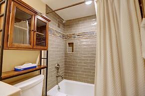 Large, Welcoming Condo With Incredible Views - WL406 by Redawning