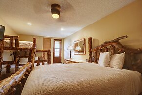 Large, Welcoming Condo With Incredible Views - WL406 by Redawning