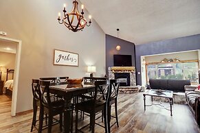 Large, Welcoming Condo With Incredible Views - WL406 by Redawning