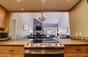 Large, Welcoming Condo With Incredible Views - WL406 by Redawning