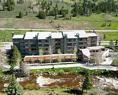 Large, Welcoming Condo With Incredible Views - WL406 by Redawning