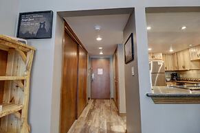 Large, Welcoming Condo With Incredible Views - WL406 by Redawning