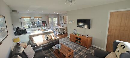 Ben Lomond Cottage - Loch Lomond and Arrochar Alps