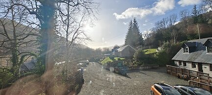 Ben Lomond Cottage - Loch Lomond and Arrochar Alps