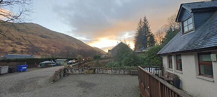 Ben Lomond Cottage - Loch Lomond and Arrochar Alps