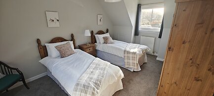 Ben Lomond Cottage - Loch Lomond and Arrochar Alps