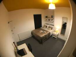 Townhouse @ 87 Walthall Street Crewe