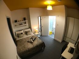 Townhouse @ 87 Walthall Street Crewe