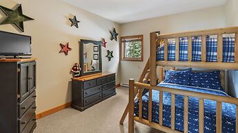 Coyote Creek - Large Ski In/Ski Out Chalet with Amazing Views & Privat