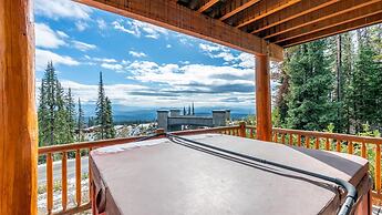 Coyote Creek - Large Ski In/Ski Out Chalet with Amazing Views & Privat