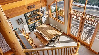 Coyote Creek - Large Ski In/Ski Out Chalet with Amazing Views & Privat