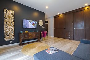 Pool villa  4 BR walking to Beach HV