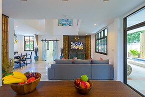 Pool villa  4 BR walking to Beach HV
