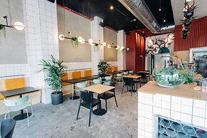 Domus Metro Hotel
