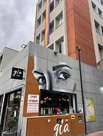 Domus Metro Hotel