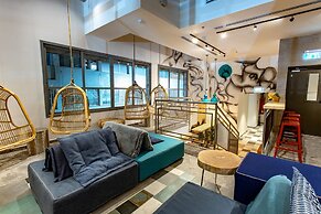Domus Metro Hotel
