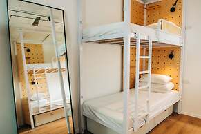 Domus Metro Hotel