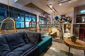 Domus Metro Hotel