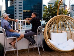 Domus Metro Hotel