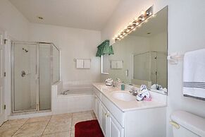 Esprit-3 Bedrooms House w/pool-4100ES 3 Home by RedAwning