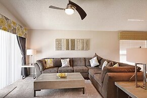 Emerald 4 bedrooms with Pool - 2201Em 4 Home by RedAwning