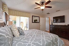 Emerald 4 bedrooms with Pool - 2201Em 4 Home by RedAwning