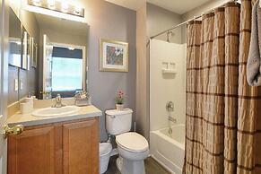 Emerald 4 bedrooms with Pool - 2201Em 4 Home by RedAwning