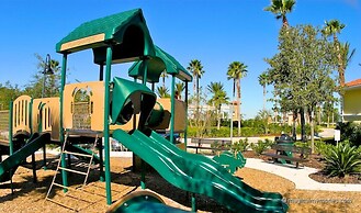 Emerald 4 bedrooms with Pool - 2201Em 4 Home by RedAwning