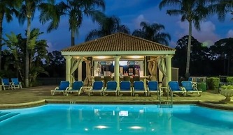 Emerald 4 bedrooms with Pool - 2201Em 4 Home by RedAwning