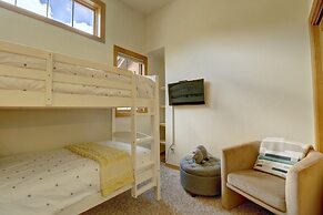 Pet Friendly, Slope-side, Spacious Town Home - ER21 by Redawning