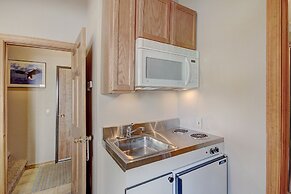 Pet Friendly, Slope-side, Spacious Town Home - ER21 by Redawning