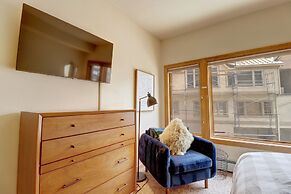 Pet Friendly, Slope-side, Spacious Town Home - ER21 by Redawning