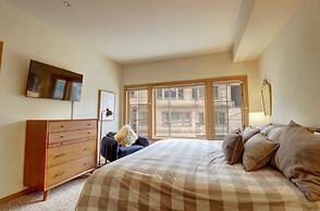 Pet Friendly, Slope-side, Spacious Town Home - ER21 by Redawning