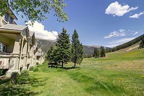 Newly Renovated, Slope-Side Walk-In Walk-Out, Top Floor, Views of Ten 