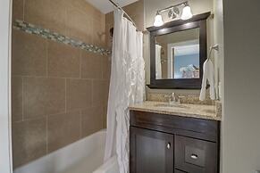 Newly Renovated, Slope-Side Walk-In Walk-Out, Top Floor, Views of Ten 