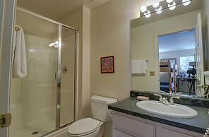 Spacious Slope-side Ski-In Ski-Out Town Home, Private Garage - ER12 by