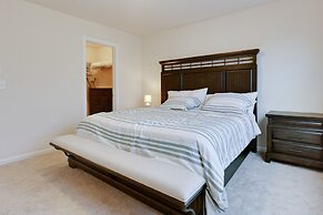 Delightful Pet Friendly Home In Great Location! 4 Bedroom Townhouse by
