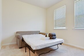 Delightful Pet Friendly Home In Great Location! 4 Bedroom Townhouse by