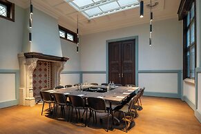 Sapphire House Antwerp, Autograph Collection