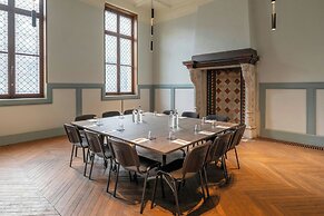 Sapphire House Antwerp, Autograph Collection