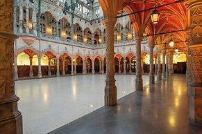 Sapphire House Antwerp, Autograph Collection