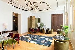 Sapphire House Antwerp, Autograph Collection
