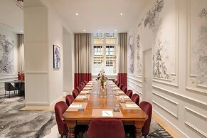 Sapphire House Antwerp, Autograph Collection