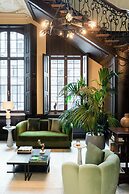 Sapphire House Antwerp, Autograph Collection