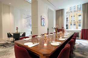 Sapphire House Antwerp, Autograph Collection