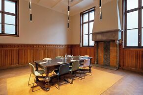 Sapphire House Antwerp, Autograph Collection