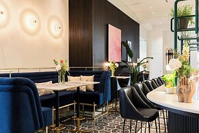 Sapphire House Antwerp, Autograph Collection