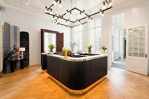 Sapphire House Antwerp, Autograph Collection