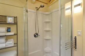 International Colony Club 34